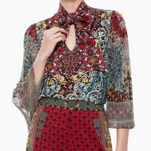 Alice + Olivia elaina sunburst tieneck top Size 2